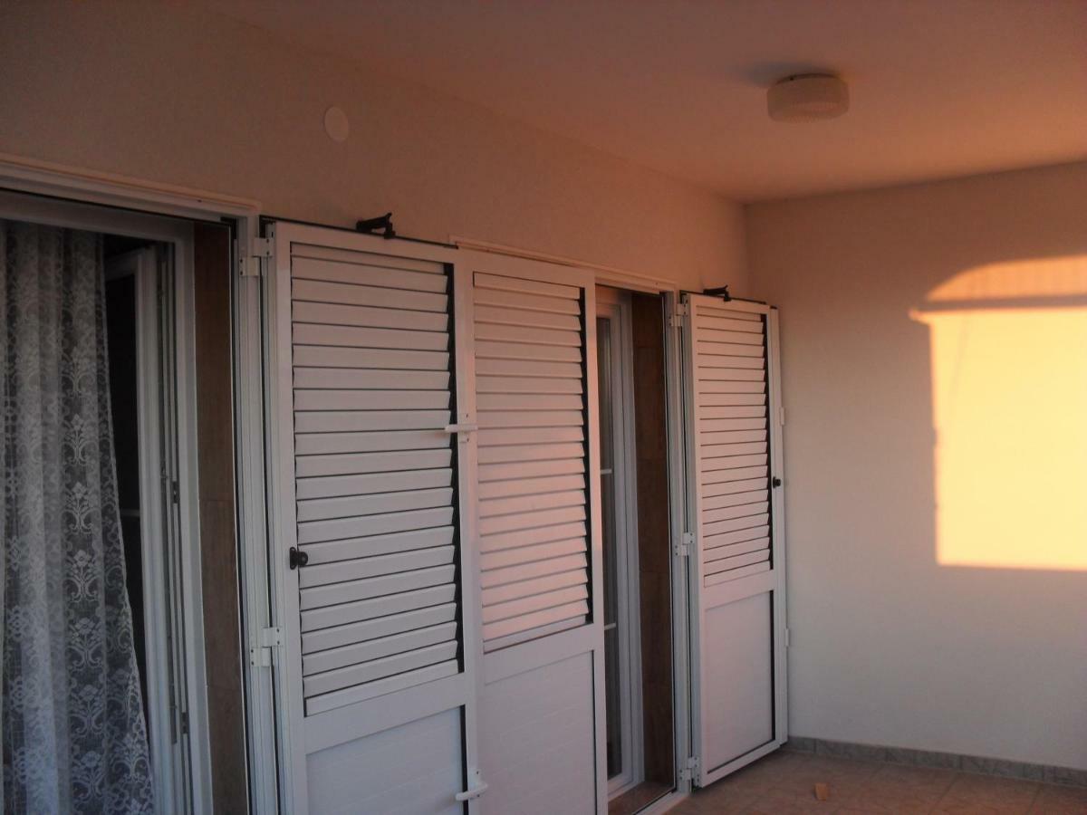 Apartment Zdenka Povljana Luaran gambar