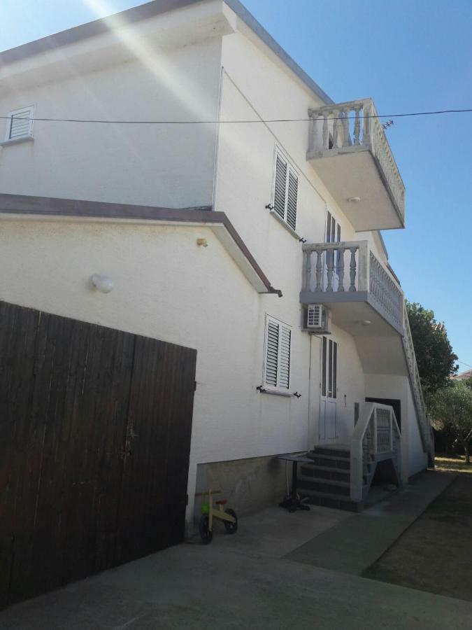 Apartment Zdenka Povljana Luaran gambar
